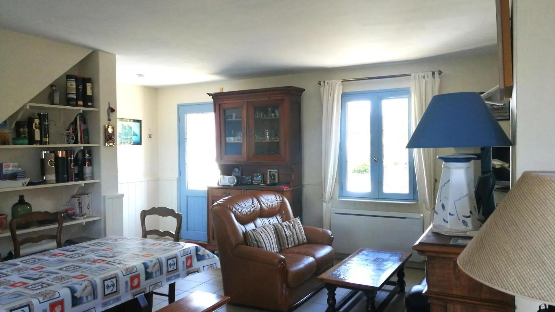 Spacieuse Maison Familiale A Groix Avec Jardin - Fr-1-813-21 Hébergement de vacances